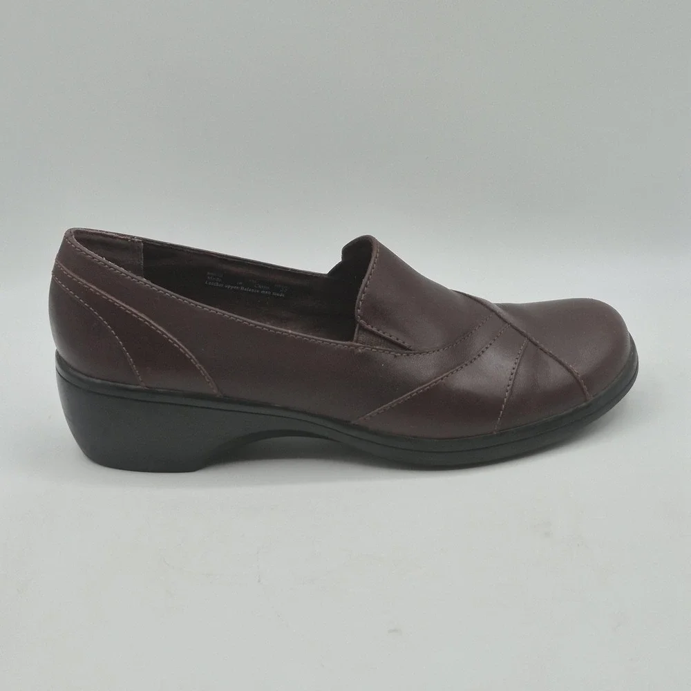 Clarks Shoes Womens Size 7.5M Brown Leather Slip On Wedge Comfort‎ Loafers